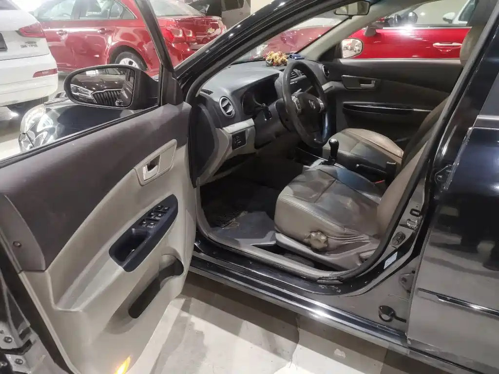 CHANGAN ALSVIN 2013
