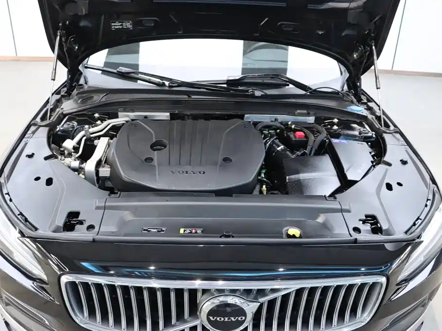 VOLVO S90 2021