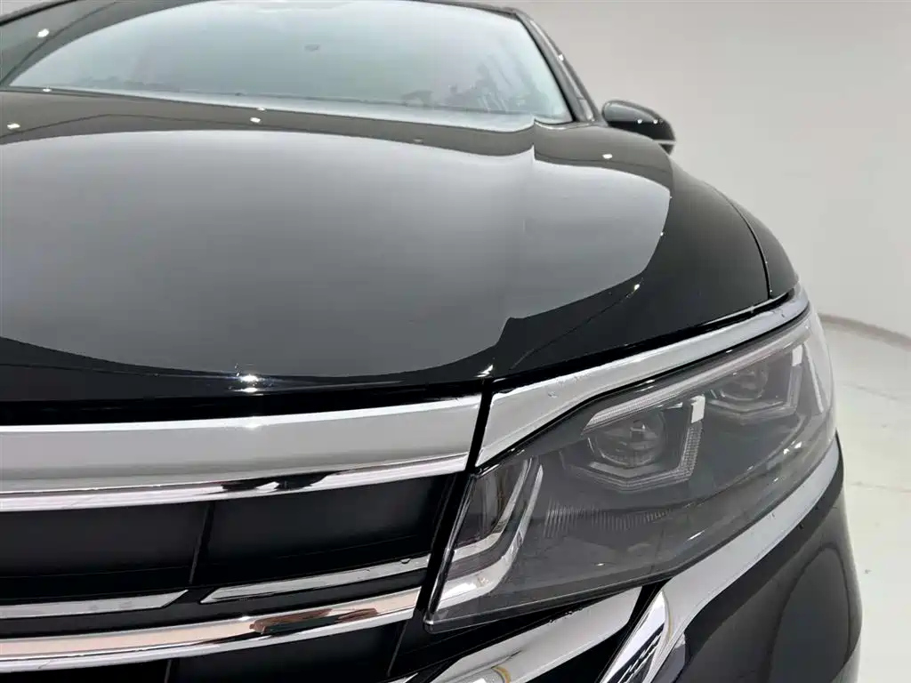 VOLKSWAGEN VILORAN 2020