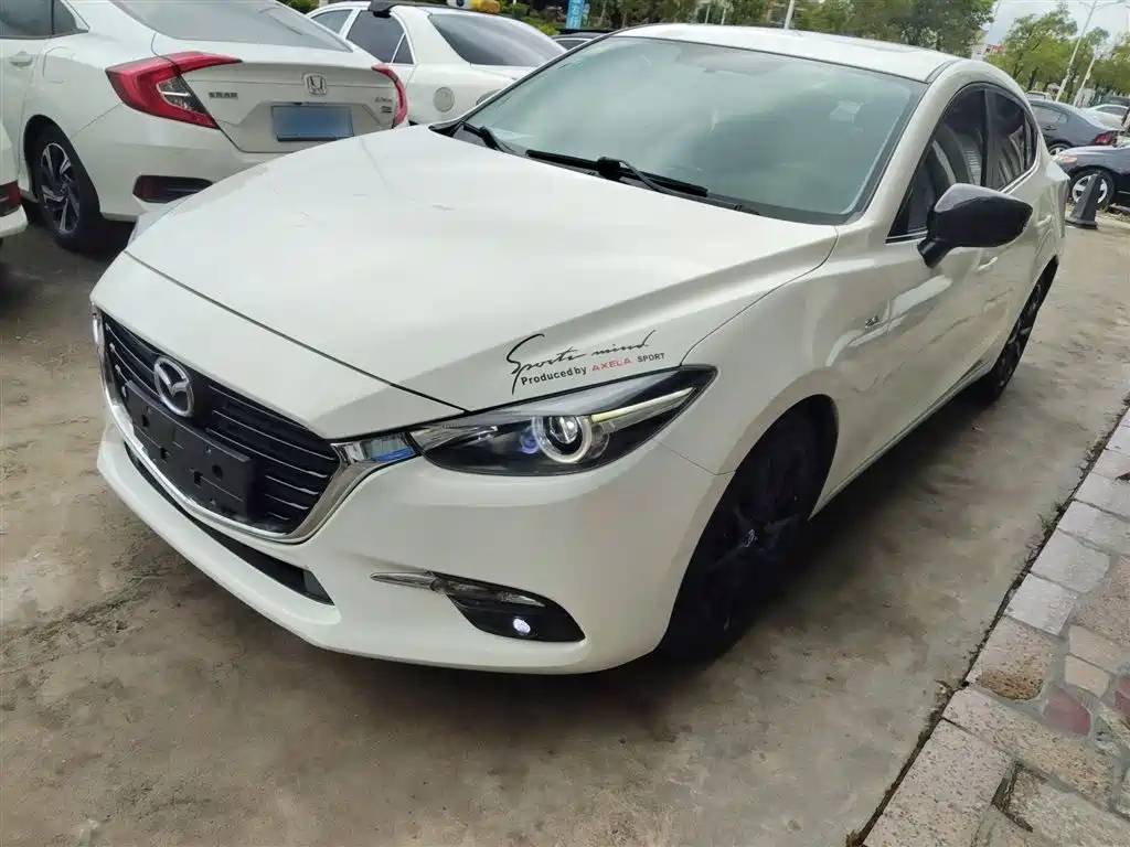 MAZDA 3 AXELA 2017