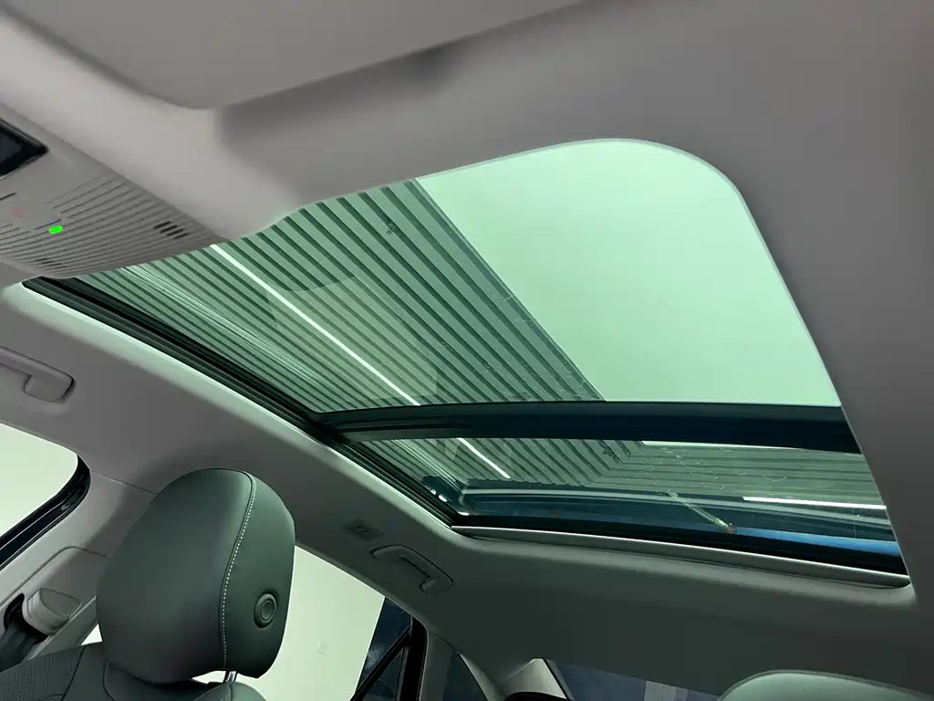 VOLKSWAGEN PASSAT 2025
