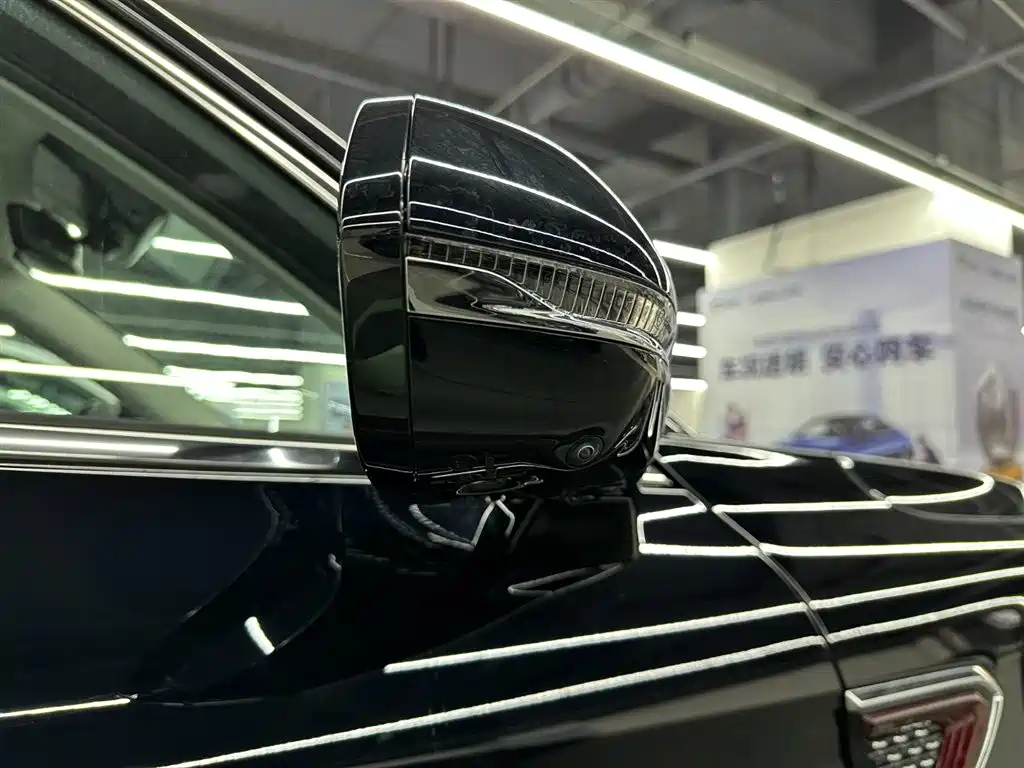 HONGQI HS5 2023