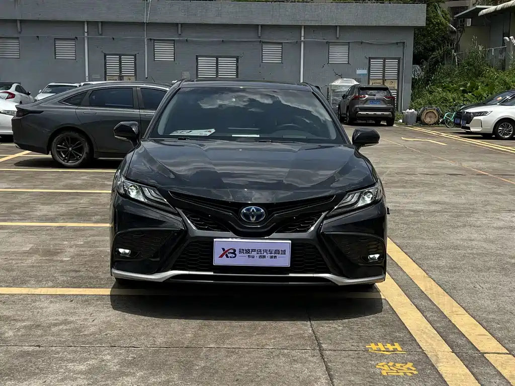 TOYOTA CAMRY 2021