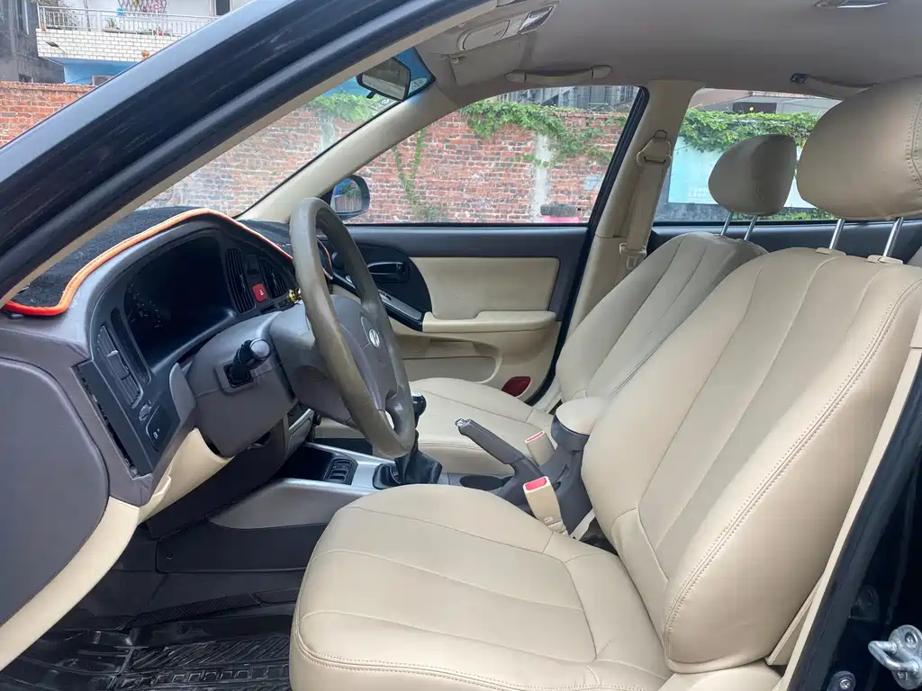 HYUNDAI ELANTRA 2011