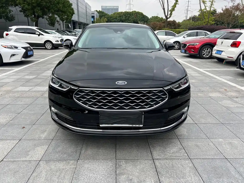 FORD TAURUS 2019