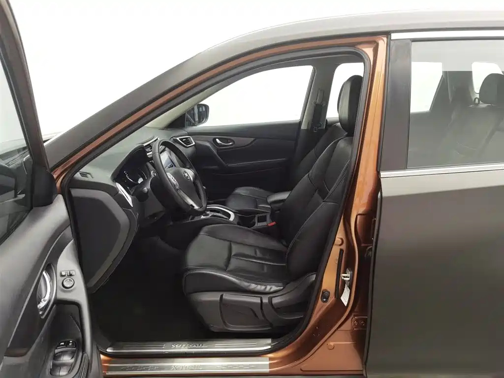 NISSAN X-TRAIL 2014