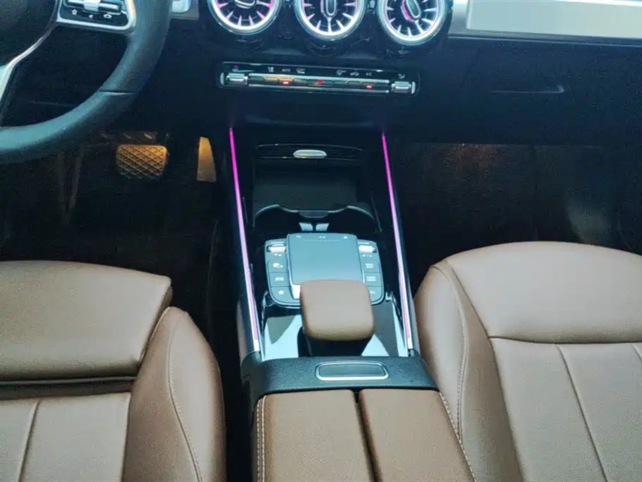MERCEDES BENZ GLB 2022