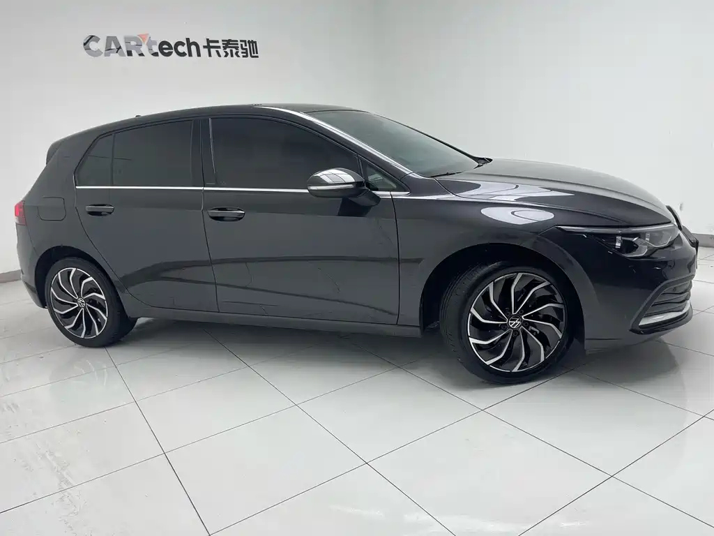 VOLKSWAGEN GOLF 2021