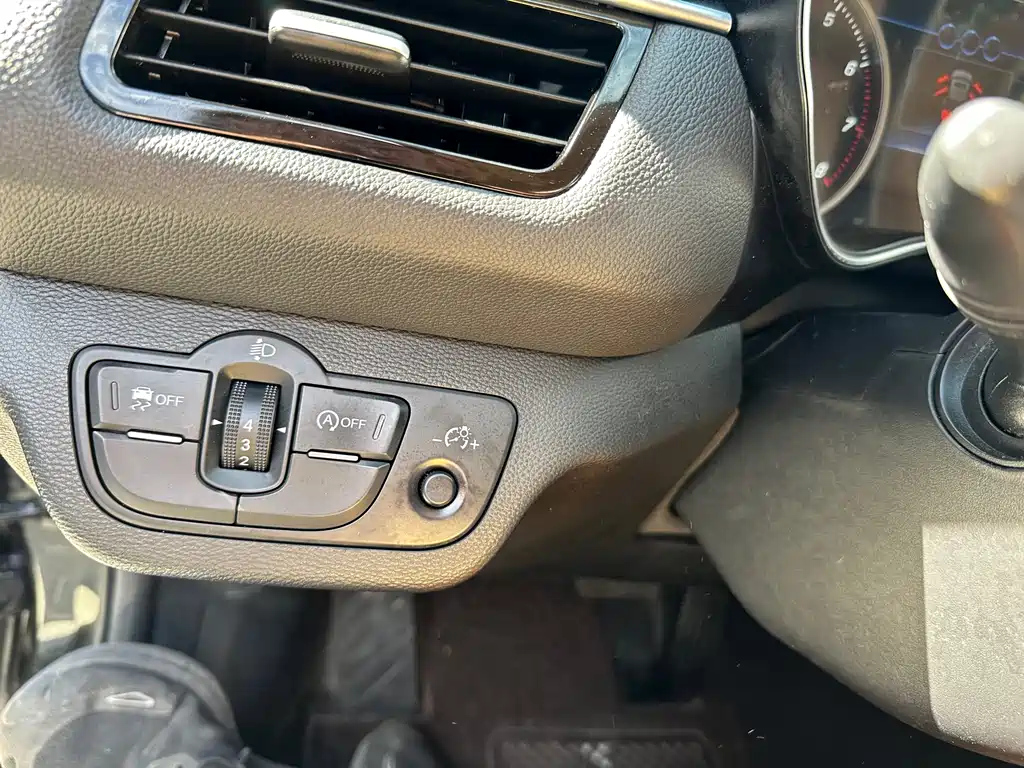 HONGQI H5 2018