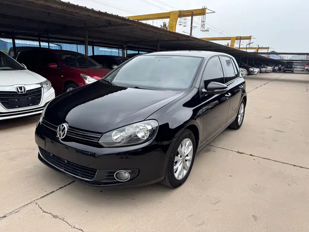 VOLKSWAGEN GOLF 2011