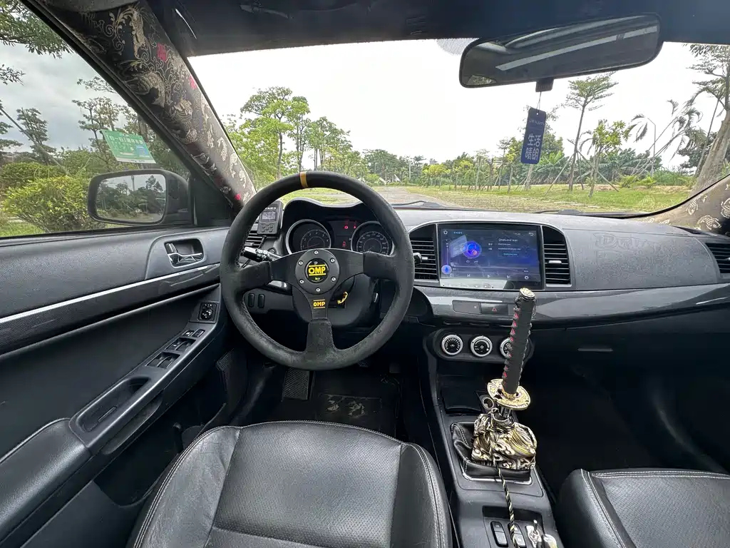 MITSUBISHI LANCER EX 2010