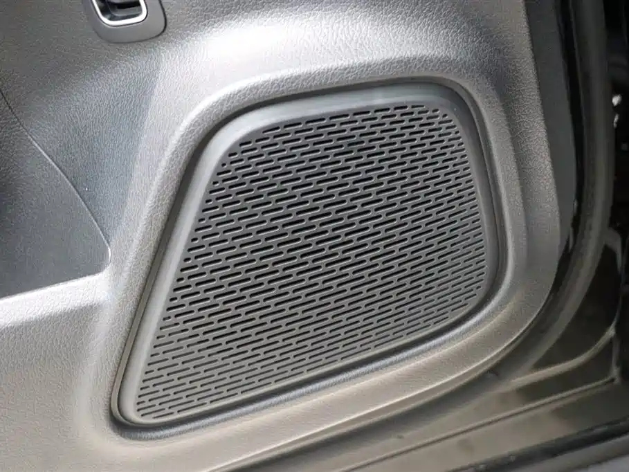 MERCEDES BENZ GLB 2025