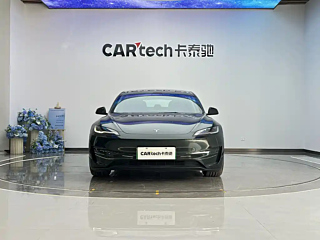 TESLA MODEL 3  2024
