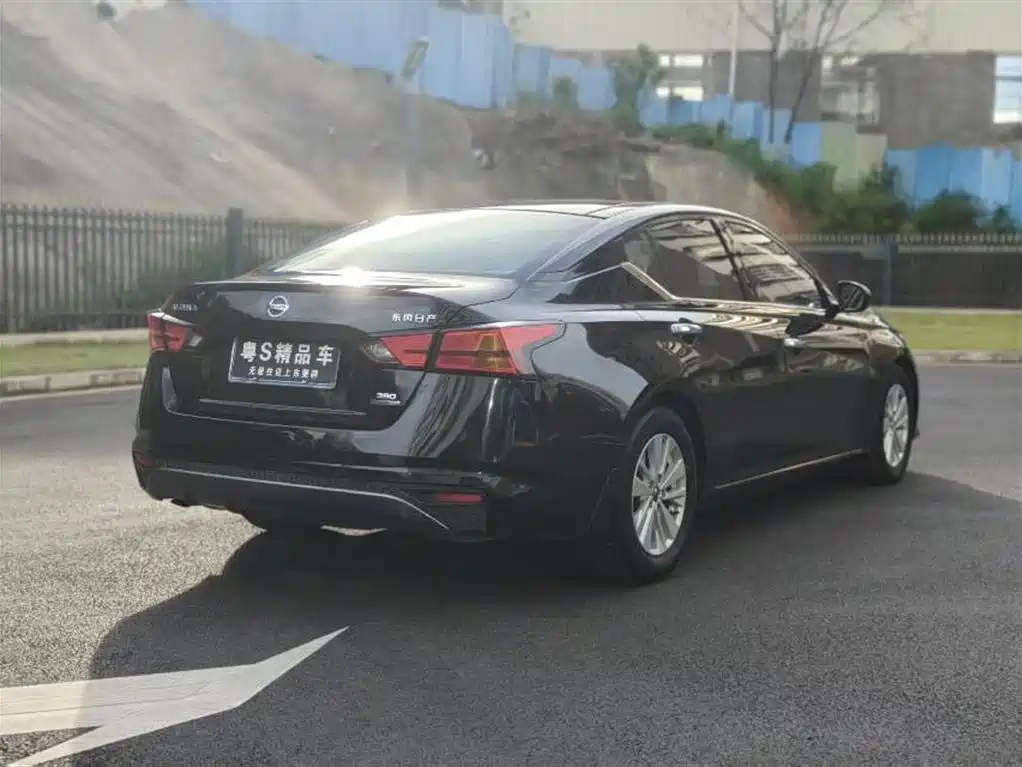 NISSAN TEANA 2019