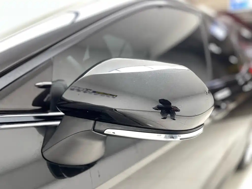 TOYOTA CAMRY 2023