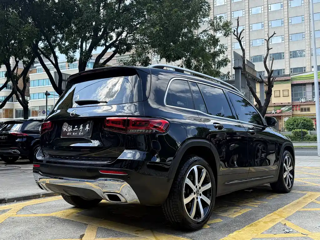 MERCEDES BENZ GLB 2021