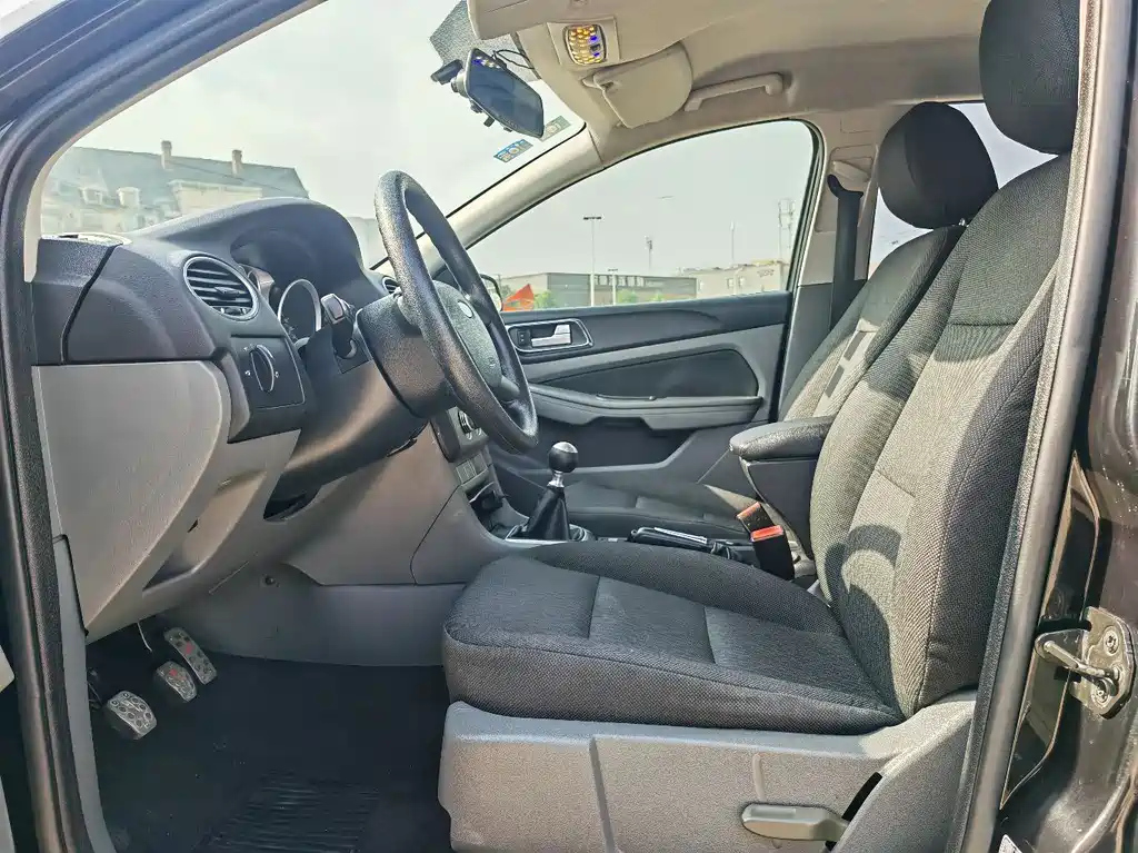 FORD FOCUS 2012