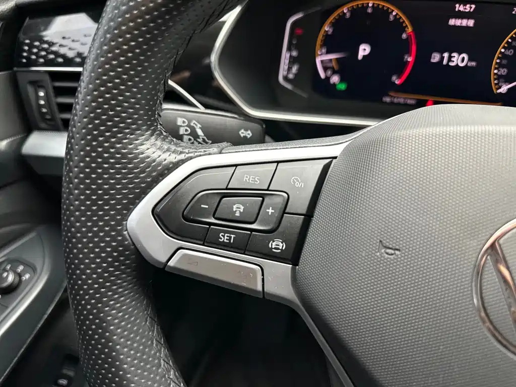 VOLKSWAGEN PASSAT 2022