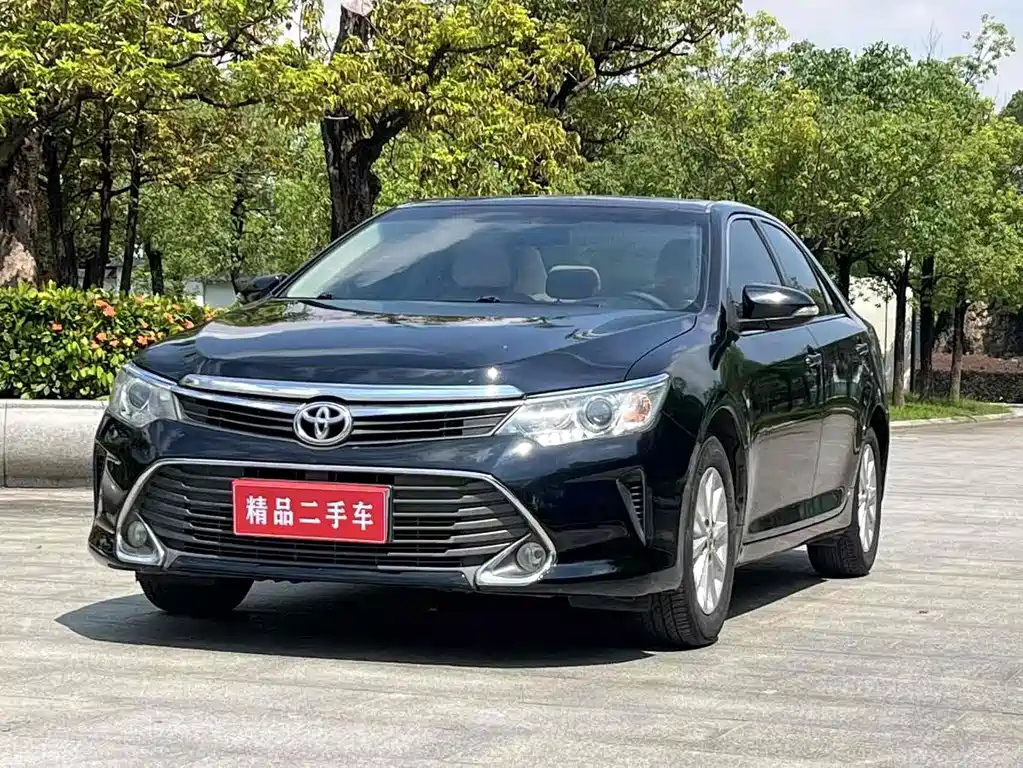 TOYOTA CAMRY 2015
