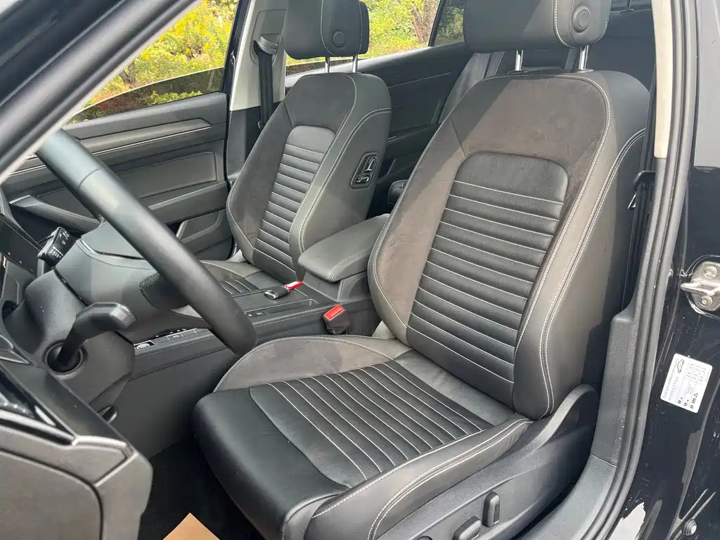 VOLKSWAGEN MAGOTAN 2022