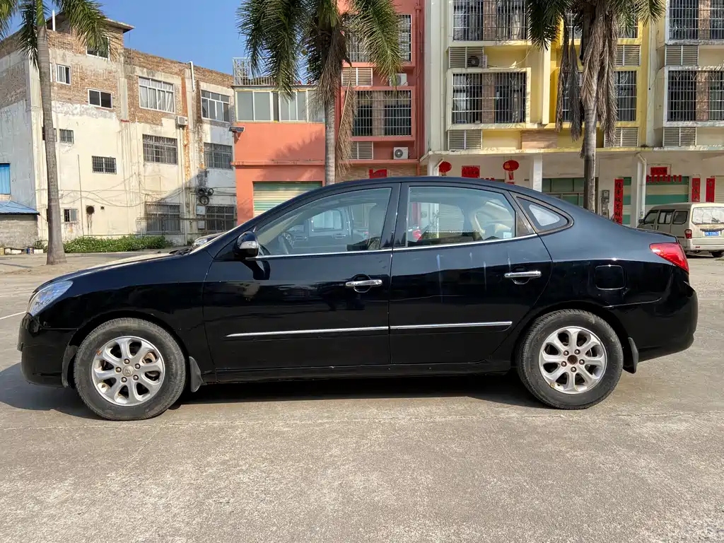 HYUNDAI CELESTA 2009