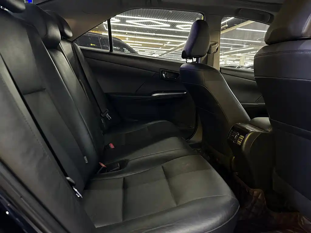 TOYOTA CAMRY 2016