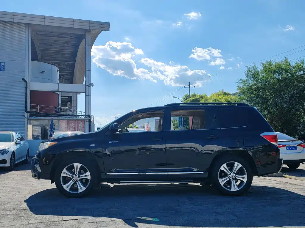 TOYOTA HIGHLANDER 2012