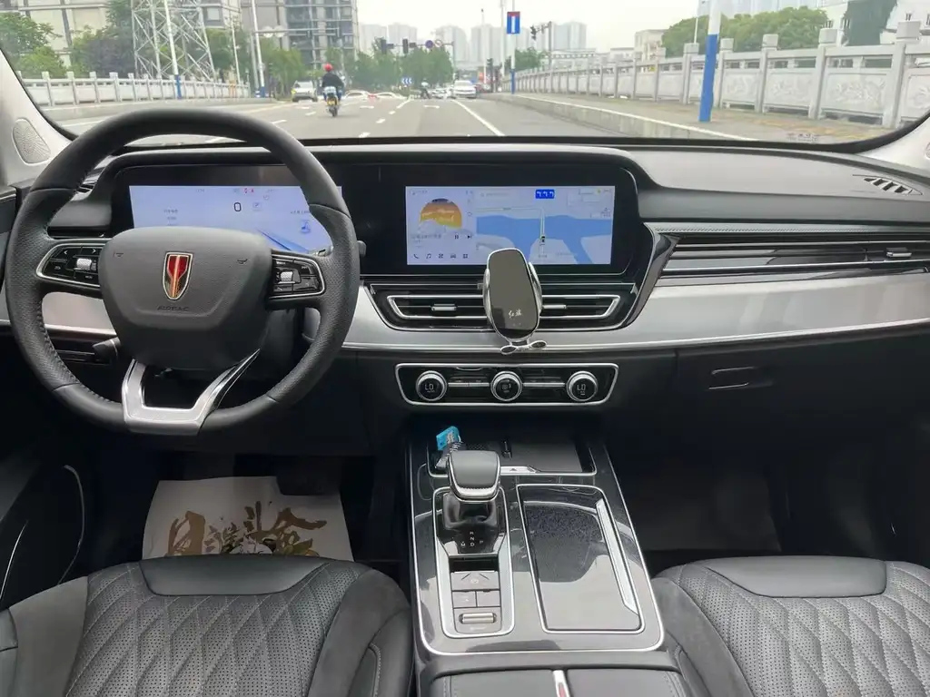 HONGQI HS5 2023