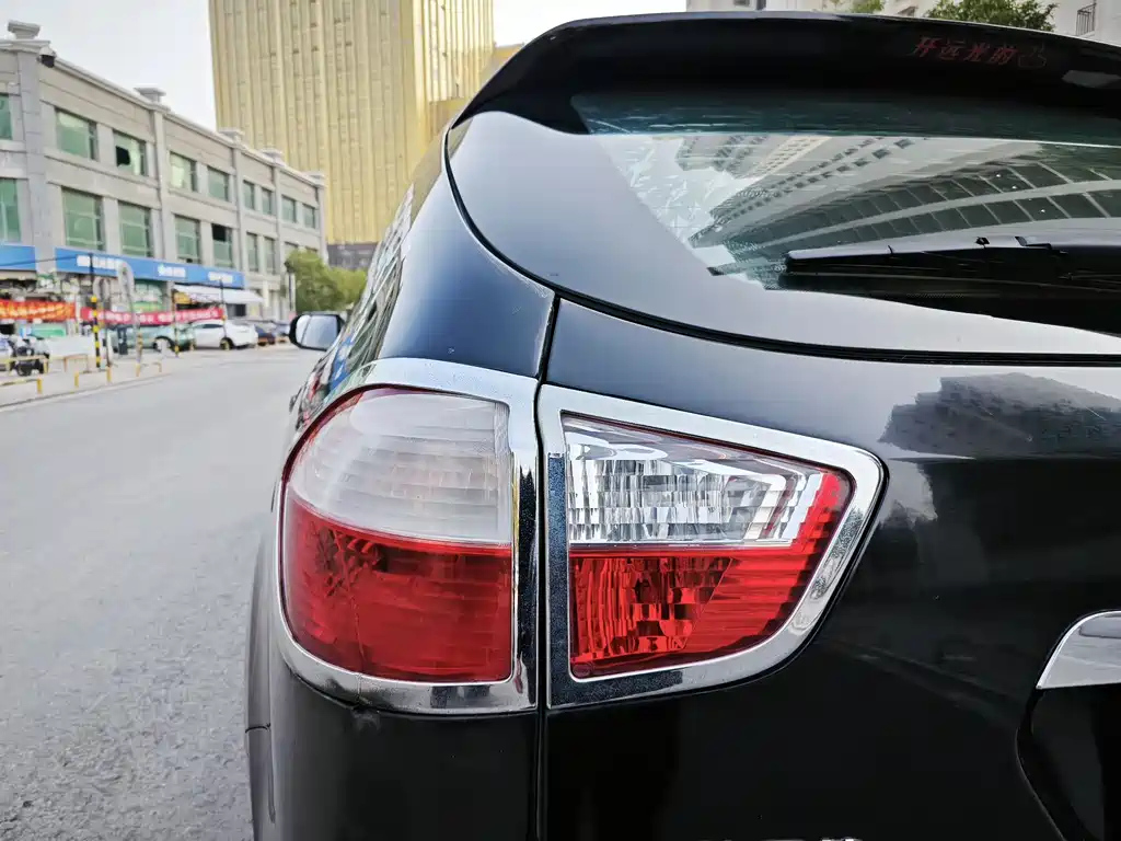 BYD S6 2013