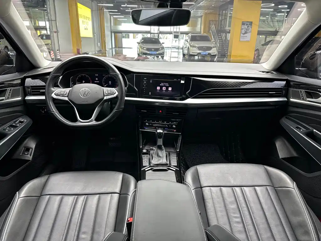 VOLKSWAGEN PASSAT 2022