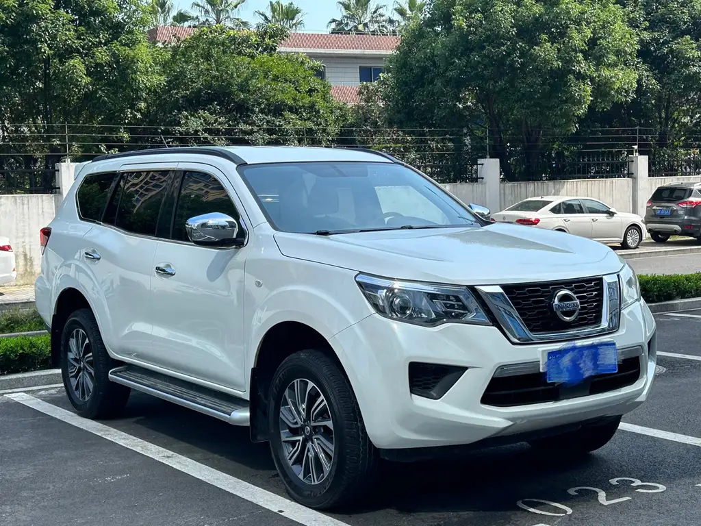 NISSAN TERRA