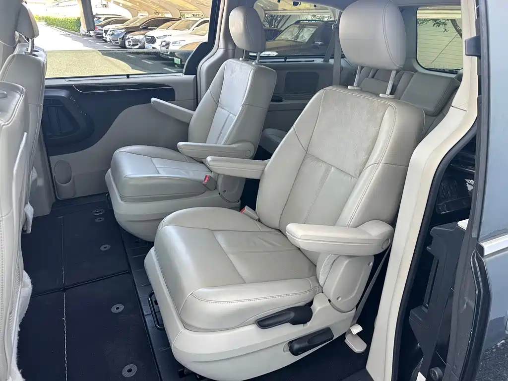 CHRYSLER OTHER 2013