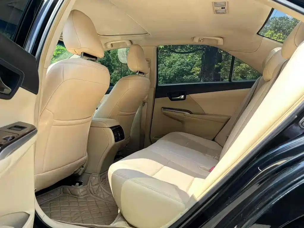 TOYOTA CAMRY 2015