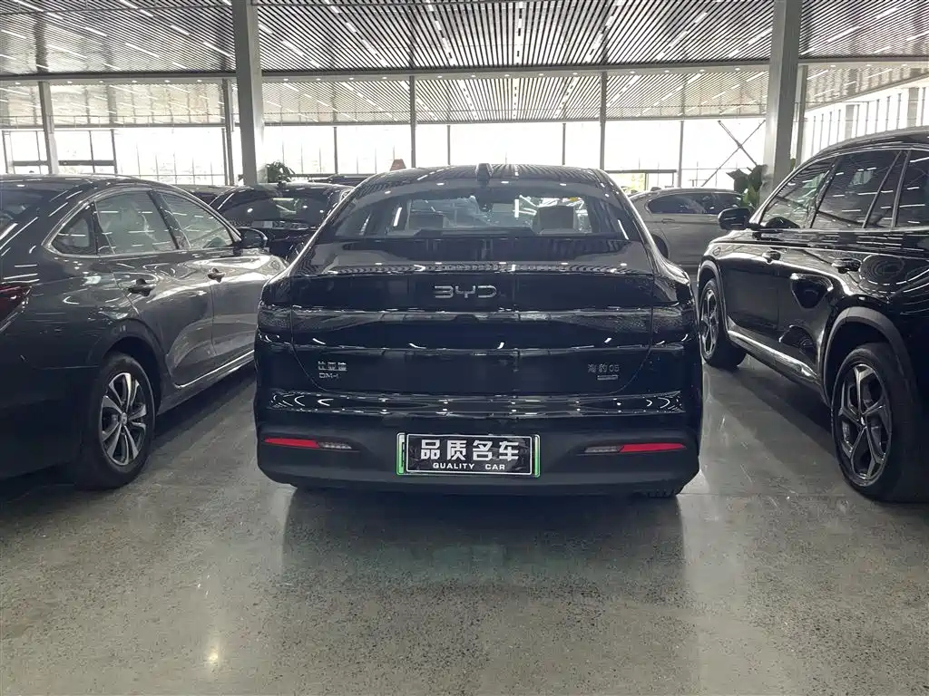 BYD SEAL 05 DM-I 2025