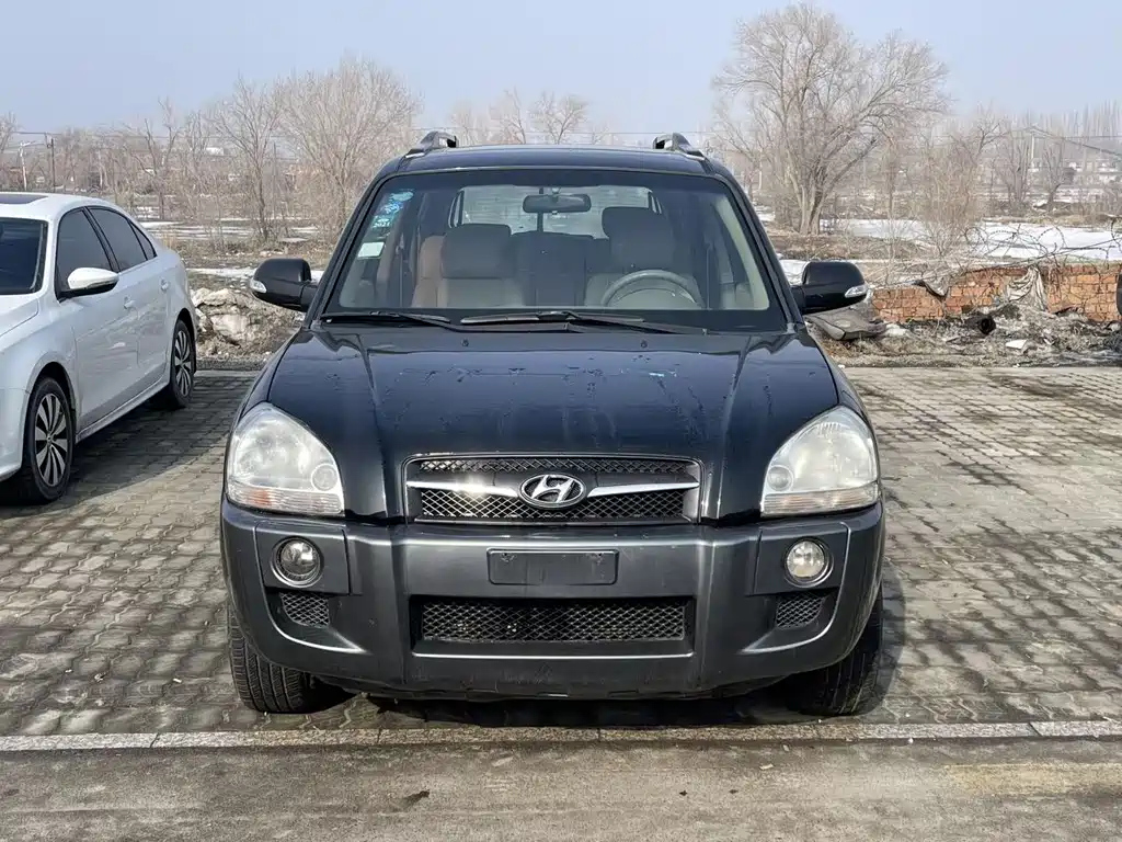HYUNDAI TUCSON 2012