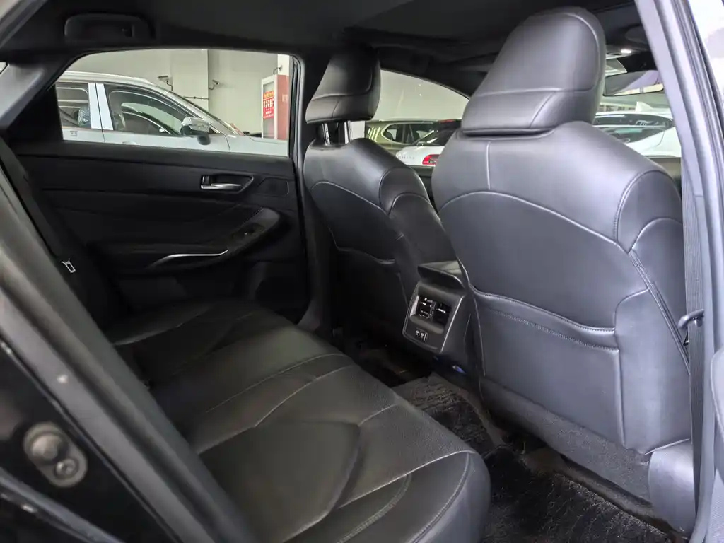 TOYOTA AVALON 2022