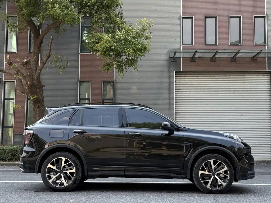 LYNK&CO 01 NEW ENERGY 2022