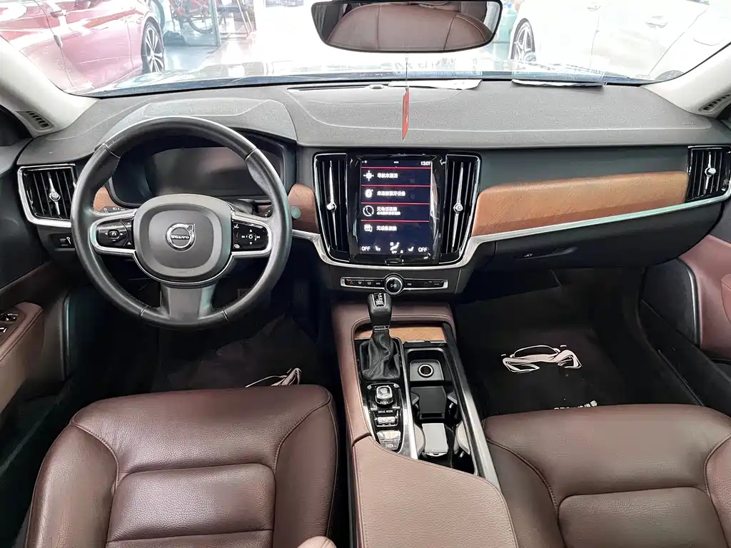 VOLVO S90 2020