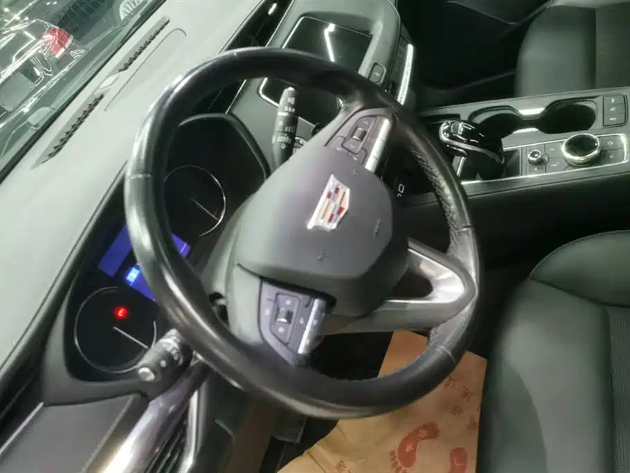 CADILLAC XT4 2020