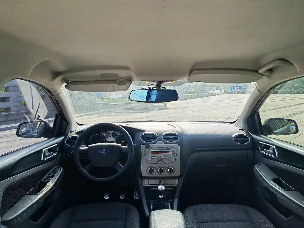 FORD FOCUS 2012