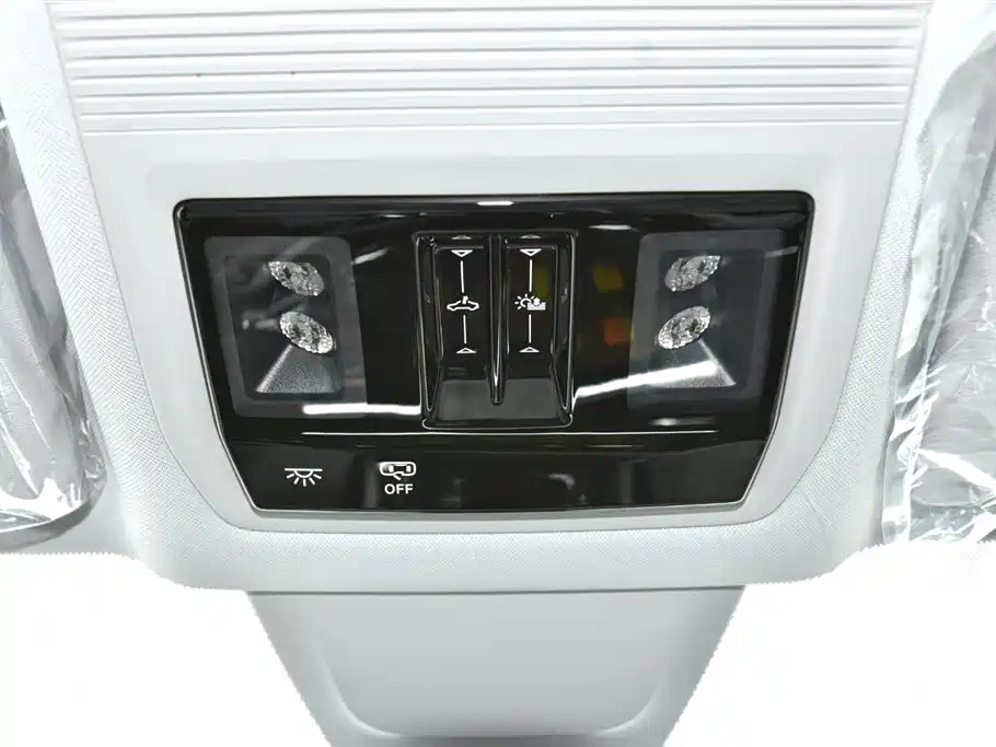 VOLKSWAGEN TOURAN 2024