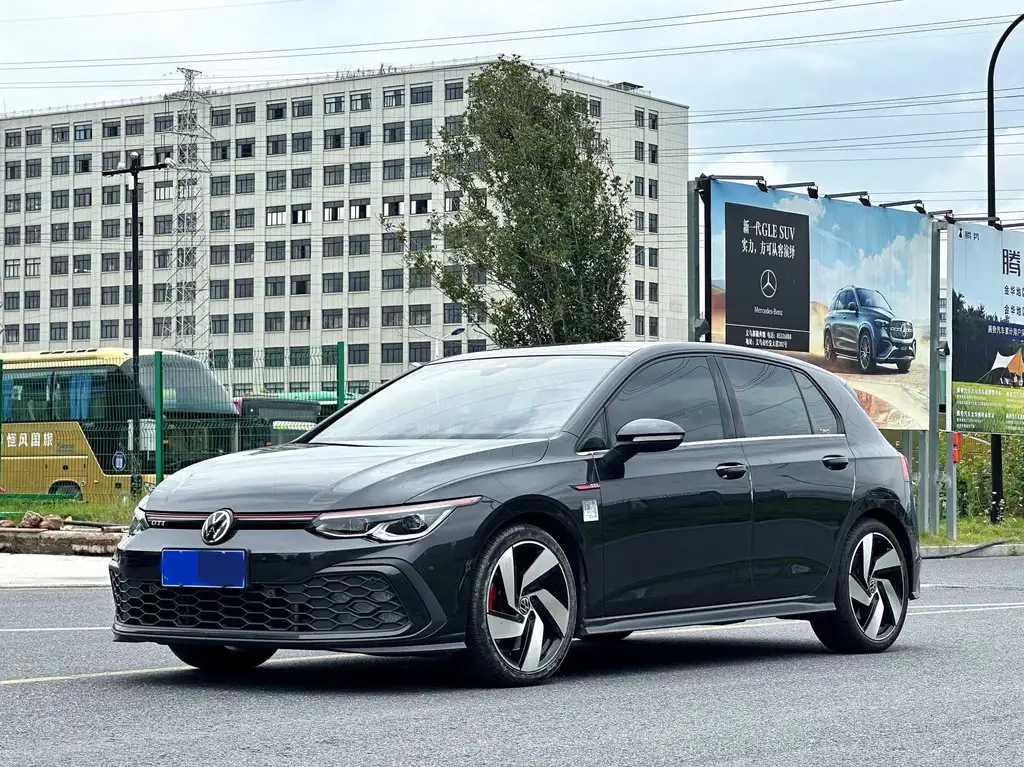 VOLKSWAGEN GOLF GTI 2021