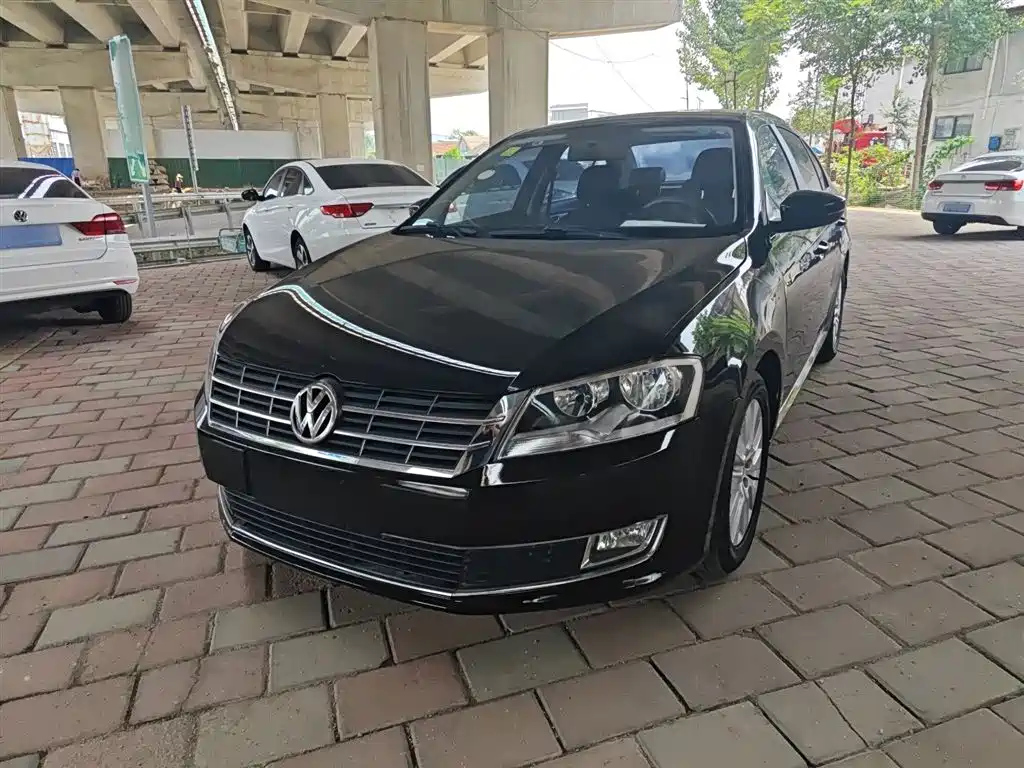 VOLKSWAGEN LAVIDA 2013