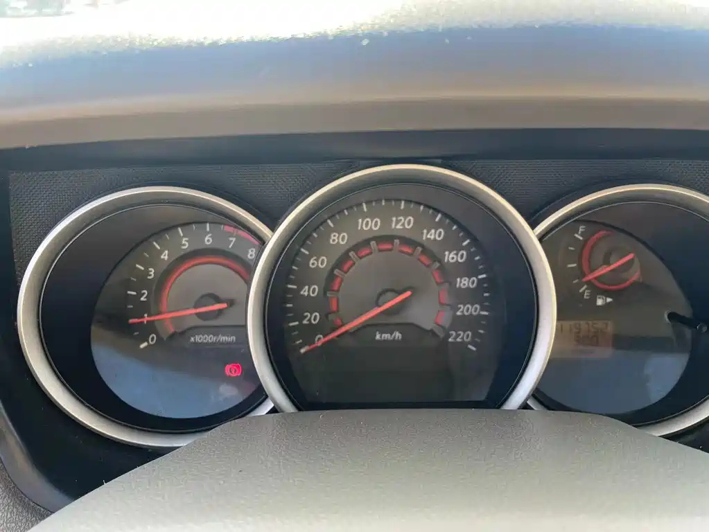 NISSAN SYLPHY 2014