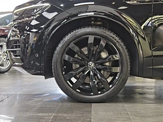 VOLKSWAGEN TOUAREG 2022 YEAR 3.0TSI SHARP & 2022