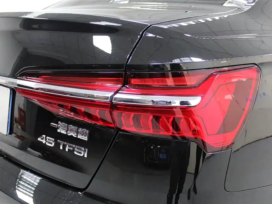 AUDI A6L 2021