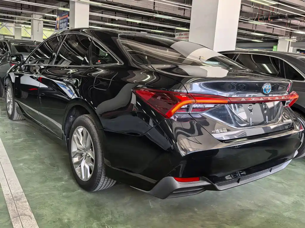TOYOTA AVALON 2022