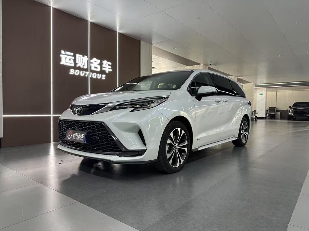TOYOTA GRANVIA 2024