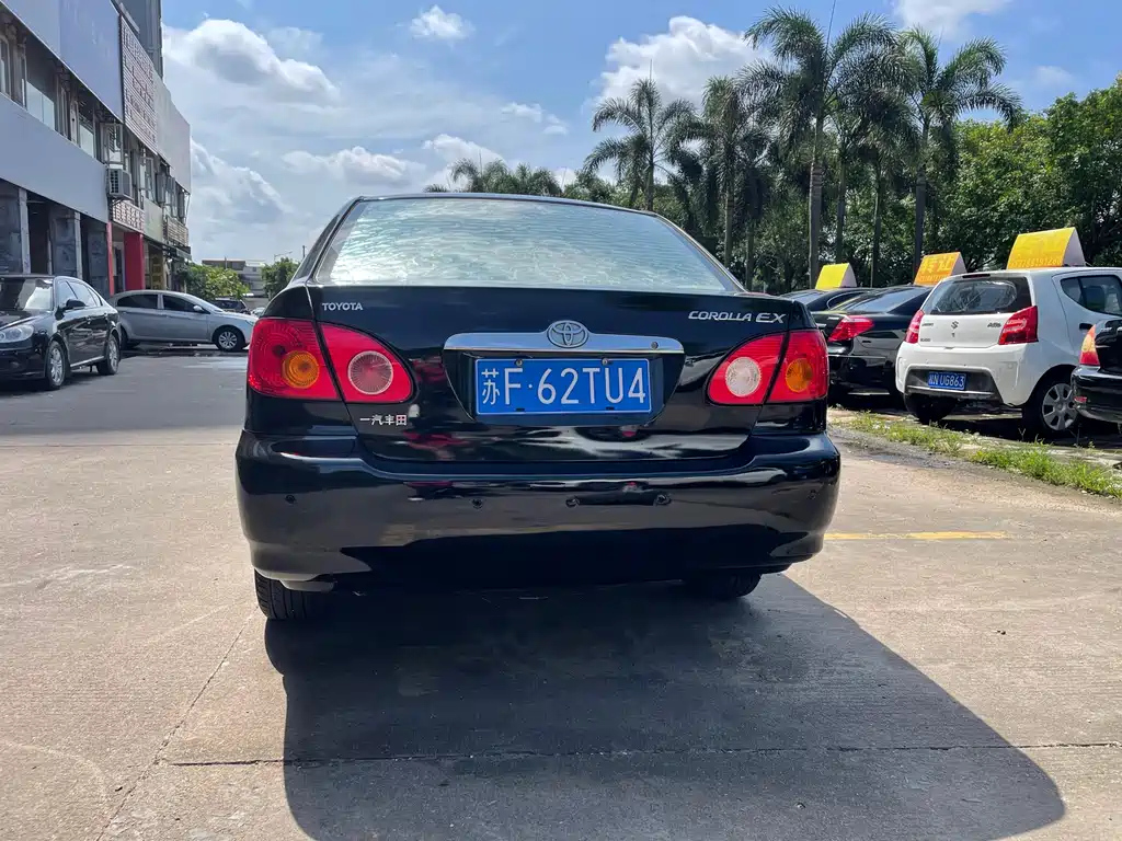 TOYOTA COROLLA 2010