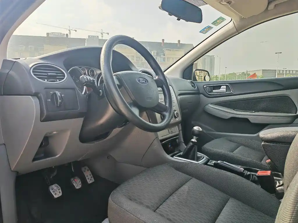 FORD FOCUS 2012